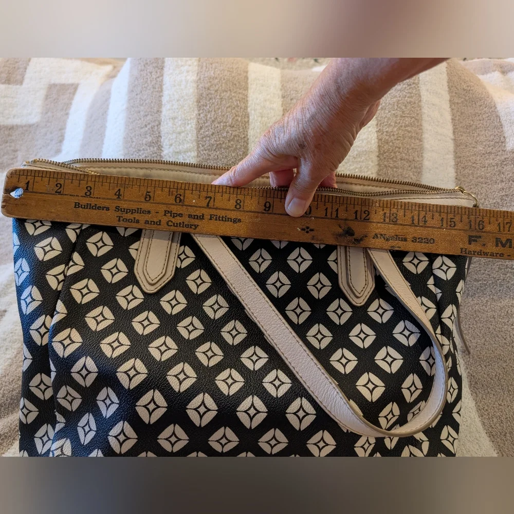 Fossil Black and Cream Tote Bag - Picture 7 of 7